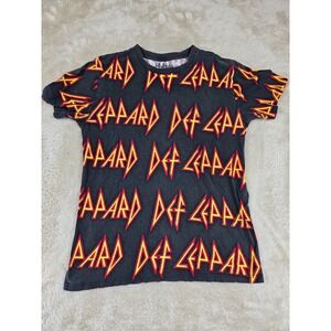 Def Leppard All Over Print‎ Graphic T Shirt Men's Size Medium Band Rock Concert